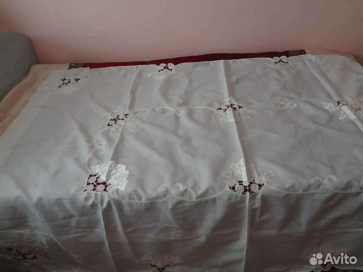 Скатерти разные. Новые