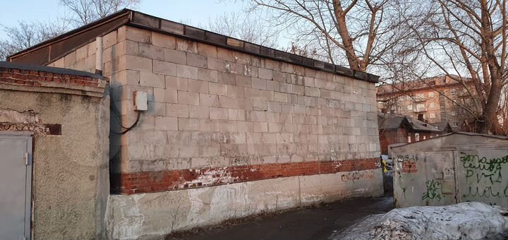 Гараж, > 30 м²