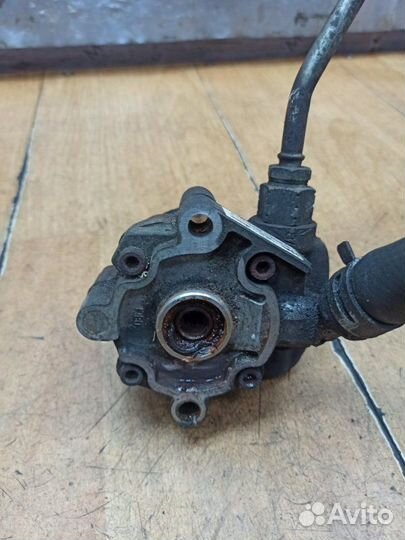 Насос гидроусилителя руля Ford Mondeo N7BA 2007