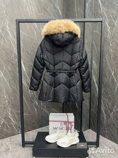 Пуховик женский Moncler Loriot