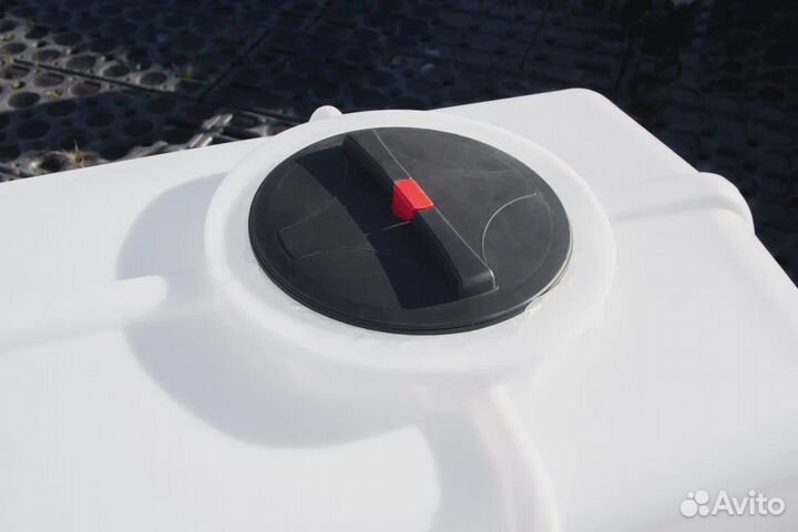 Емкость K 3000 л в обрешетке