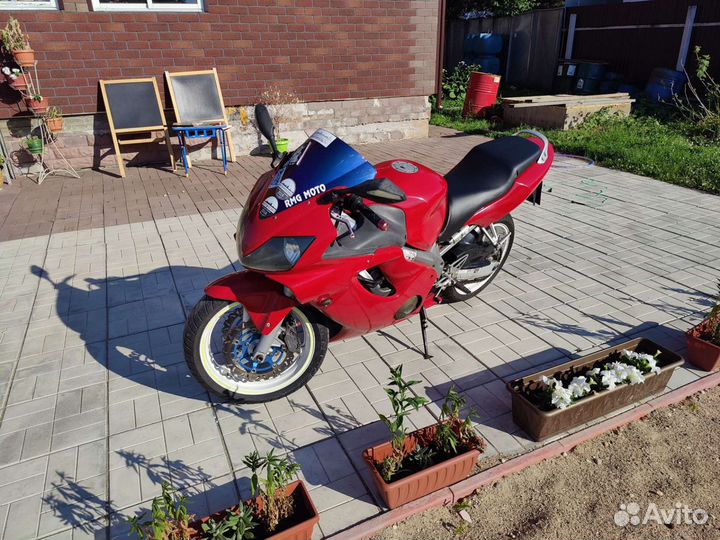Honda cbr600f4i