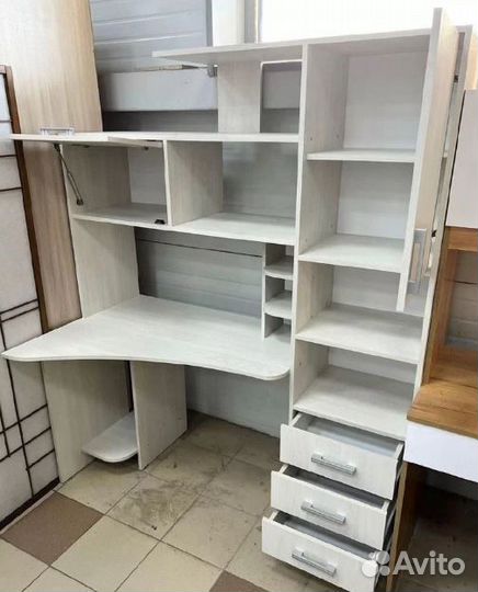 Стол компьютерный Ясень анкор светлый