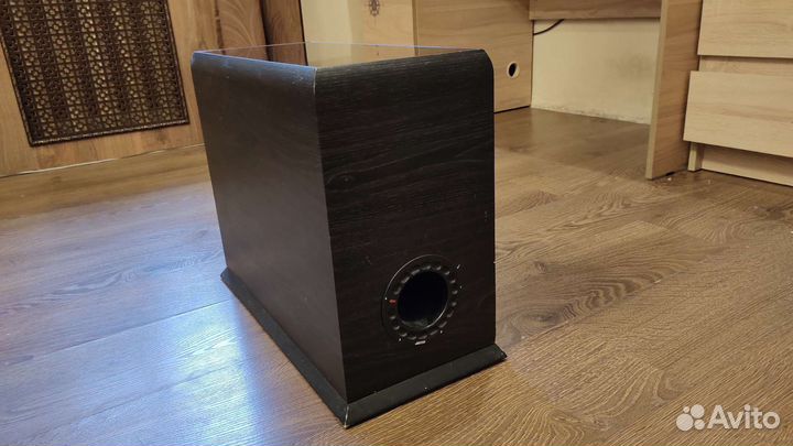 Сабвуфер Jamo SW 200 II