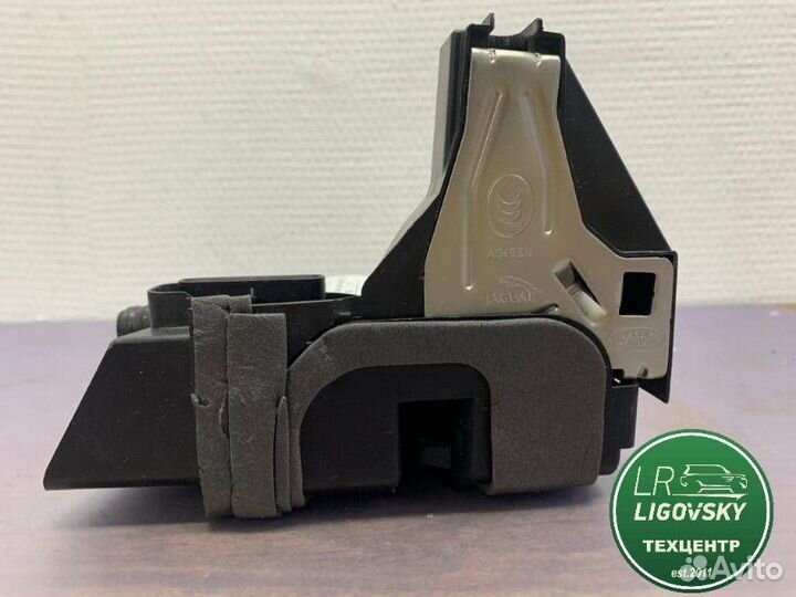 Замок двери задний правый Jaguar/Land Rover Range