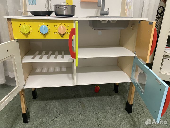 Детская деревянная кухня как IKEA