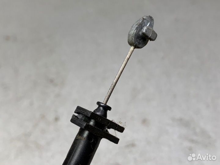 Трос открывания двери задний левый Ford Focus 2