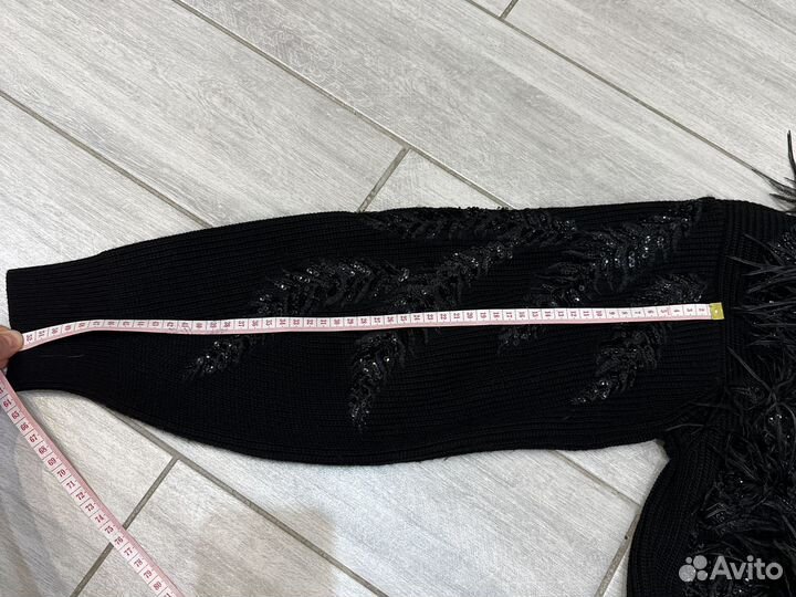 Кадиган с перьями