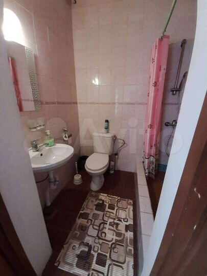 Комната 15 м² в 4-к., 2/2 эт.