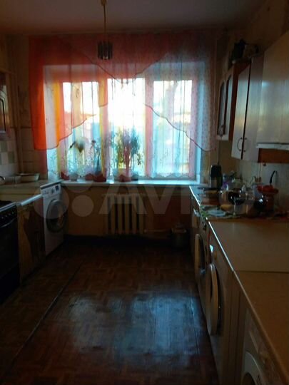 Комната 9,6 м² в 5-к., 2/3 эт.