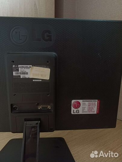 Монитор LG flatron E1942C-BNA