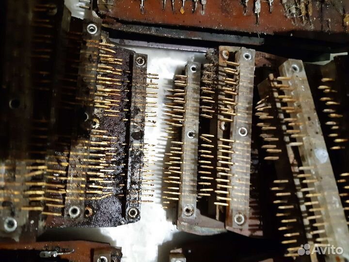 Контакты, радиодетали, часы (лом Au, аффинаж )