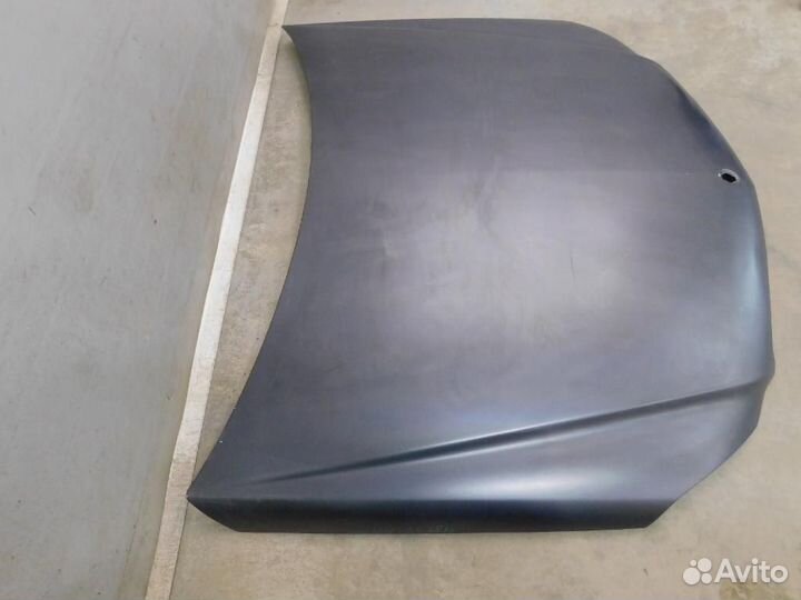 Капот Mercedes-Benz C-Class