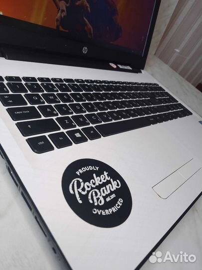 Отличный ноутбук HP/озу-8гб/Intel/SSD