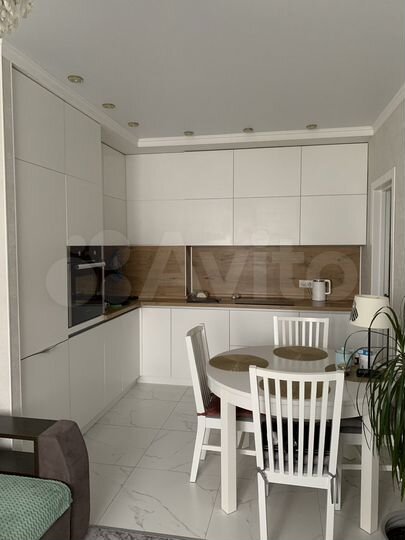 2-к. квартира, 57 м², 3/14 эт.