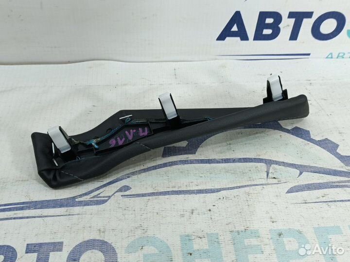 Накладка торпедо передняя левая Haval F7 1.5