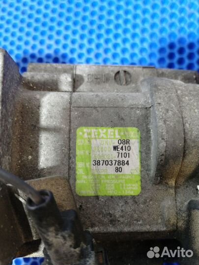 Компрессор кондиционера Nissan Wingroad