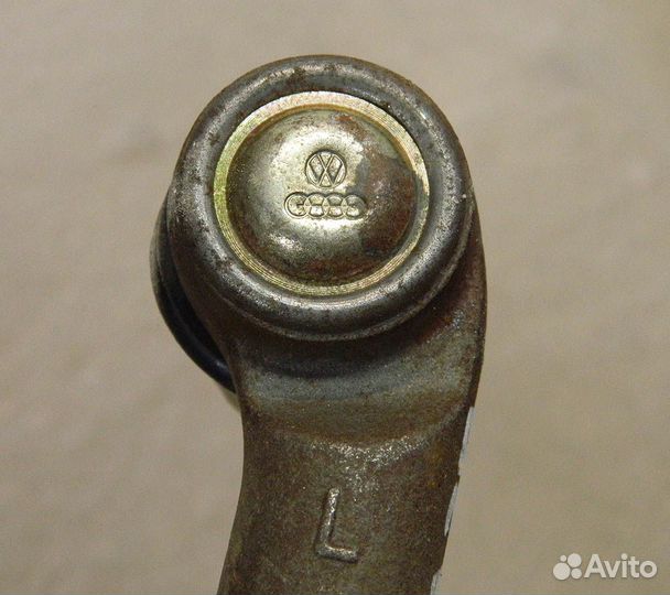 Наконечник рулевой левый Audi 100 C3/C4 VAG
