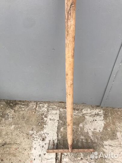 Грабли садовые