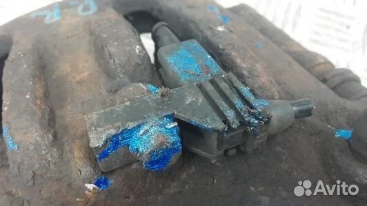 Суппорт тормозной передний правый mercedes benz vi