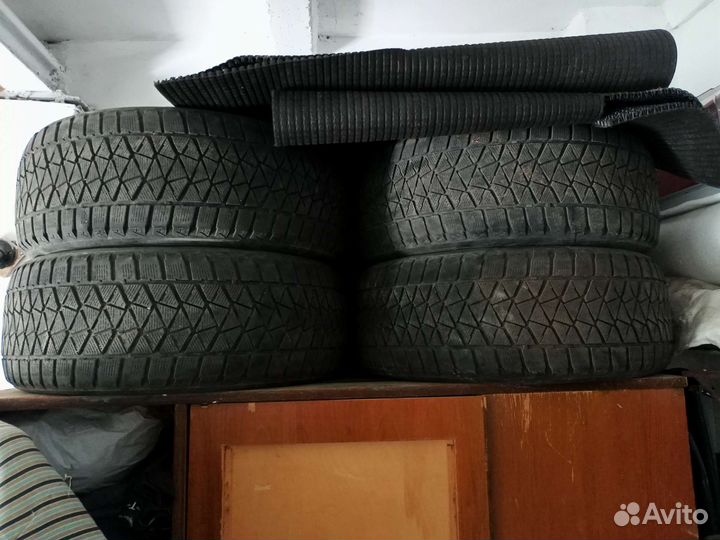 Bridgestone Blizzak Ice 235/55 R18 100Q