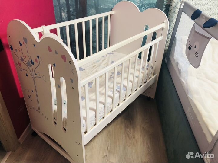 Детская кроватка и матрас