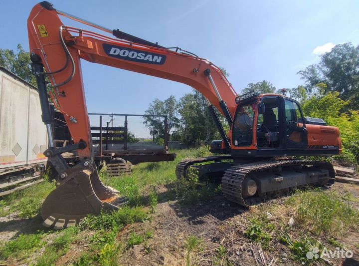 Гусеничный экскаватор DOOSAN Daewoo DX300LC V, 2021
