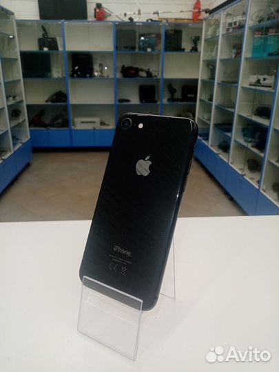 iPhone 8, 64 ГБ
