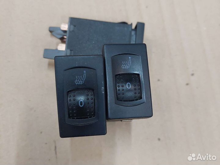 Кнопка подогрева сидений Volkswagen Passat B5
