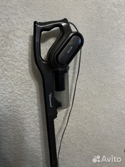 Ветикальный пылесос Deerma