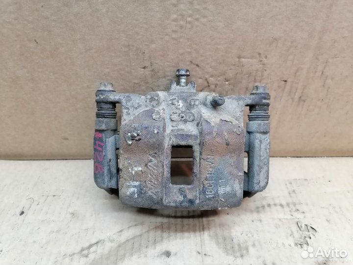 Суппорт передний левый Honda Civic 4D