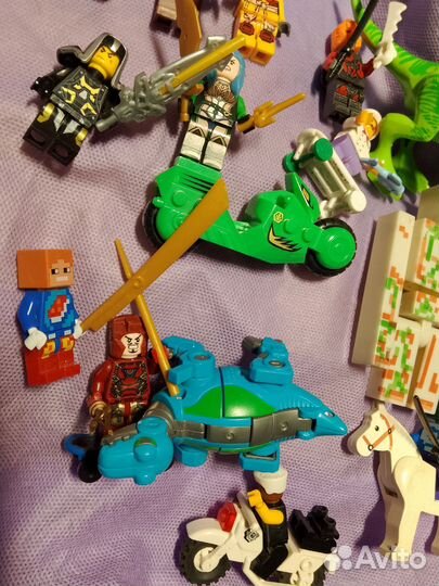 Lego фигурки одним лотом