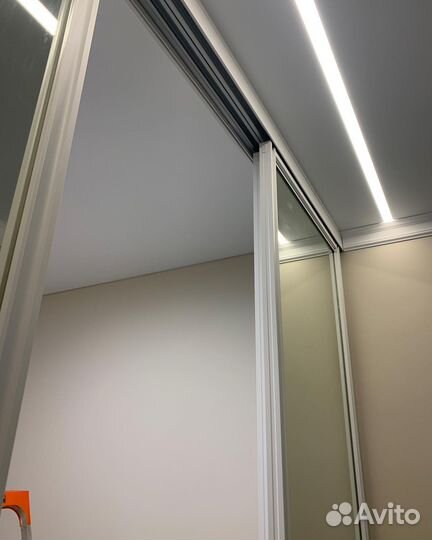 Раздвижные, современные двери