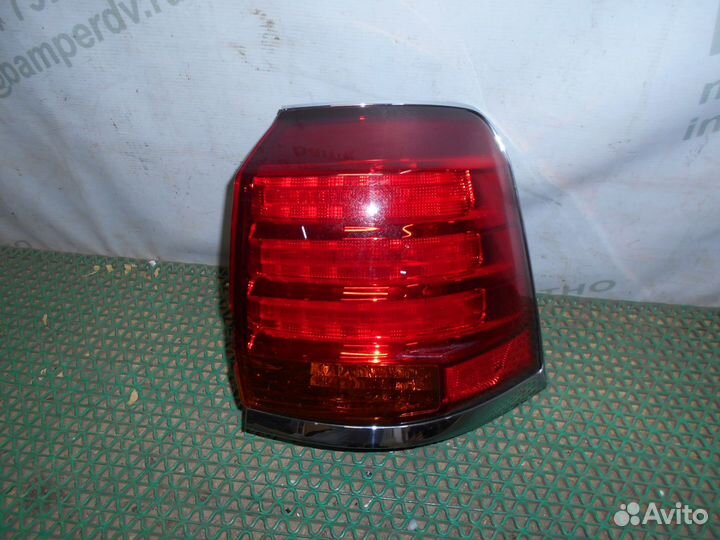 Стоп lexus LX570 LX450d URJ201 зад право