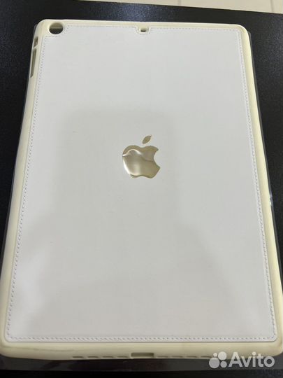 Чехол на iPad 5 поколения
