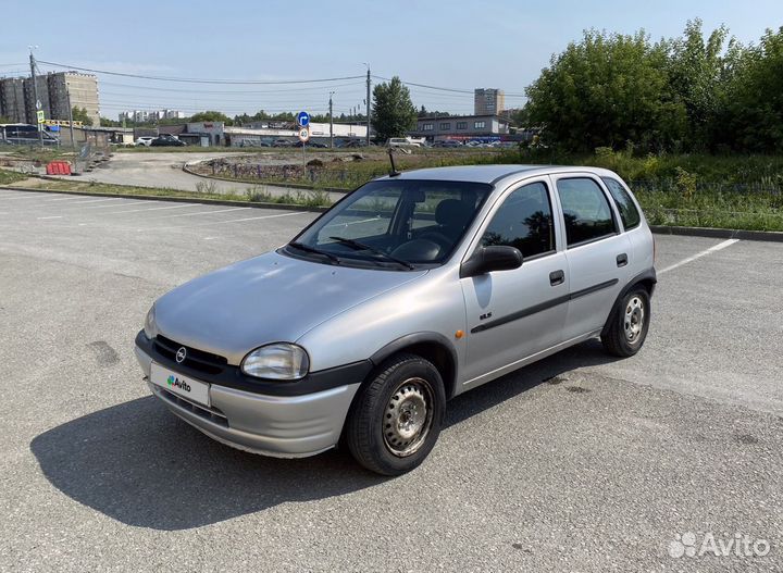 Opel Corsa 1.4 AT, 1998, 290 000 км