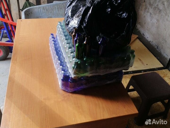 Флаконы и крышкы к ним