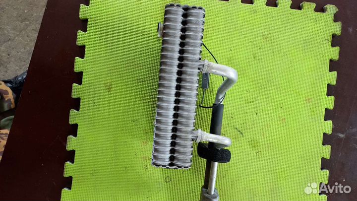 Радиатор кондиционера салонный Киа спектра