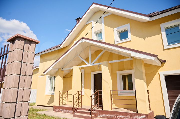 Коттедж 208,9 м² на участке 10,9 сот.