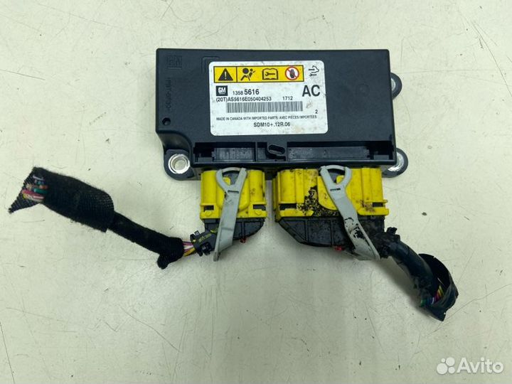 Блок управления AIR BAG Cadillac Srx 2011