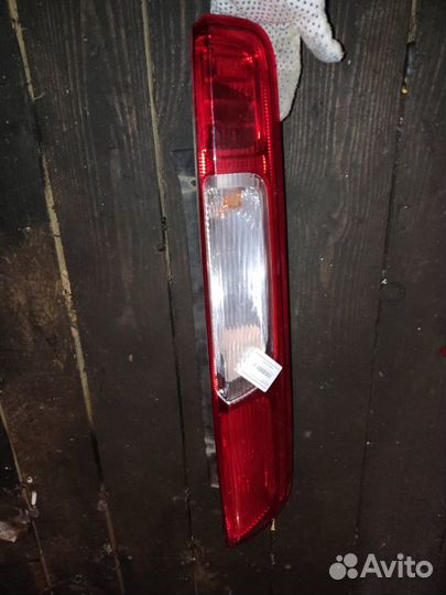 Фонарь правый -08 хетчбэк Форд Фокус 2