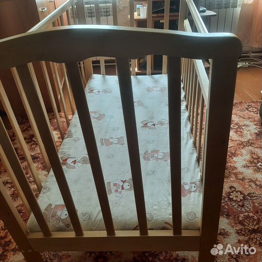 Детская кроватка-качка
