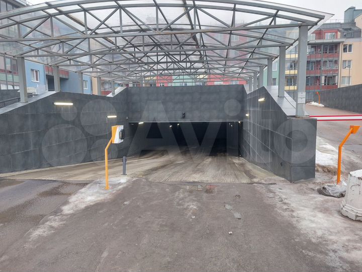 Машиноместо, 14 м²