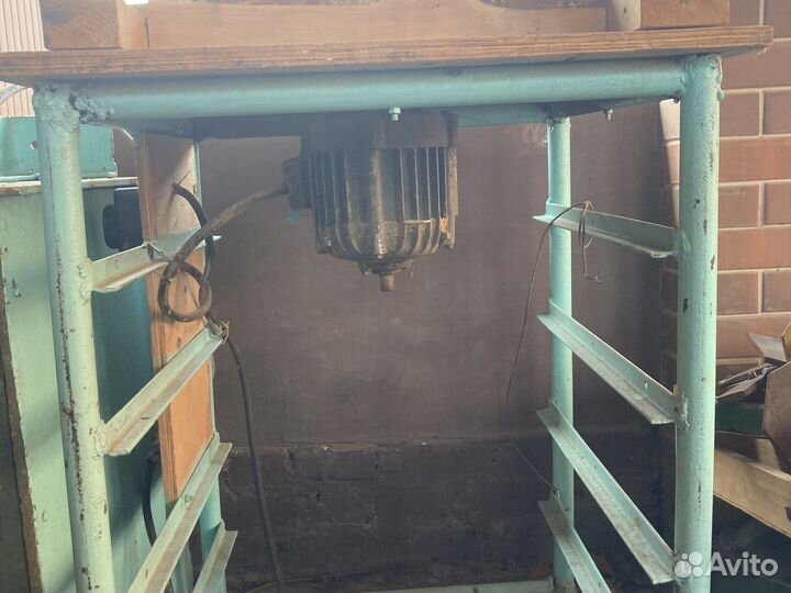 Шлифовальный станок