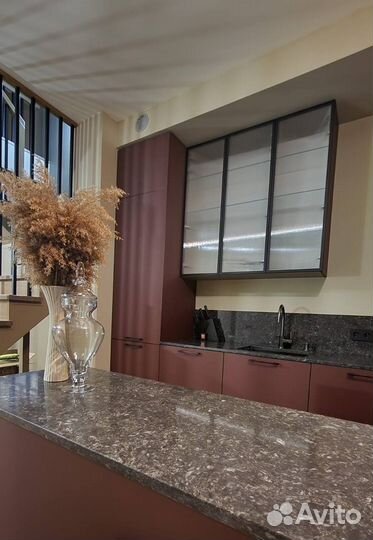 Столешница из кварца на кухню