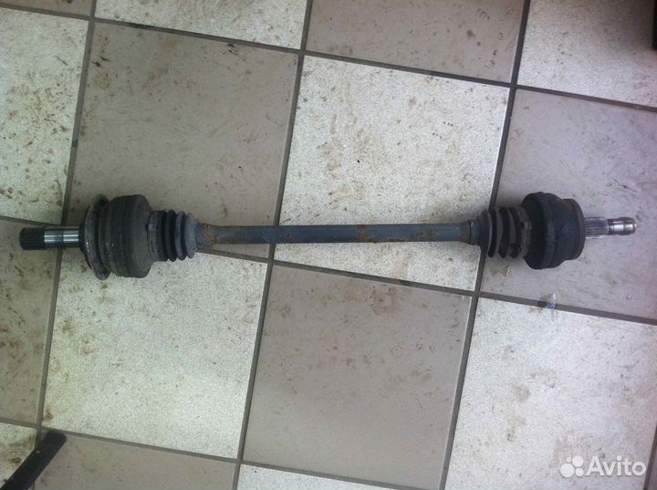 Полуось задняя (приводной вал, шрус) mercedes-benz