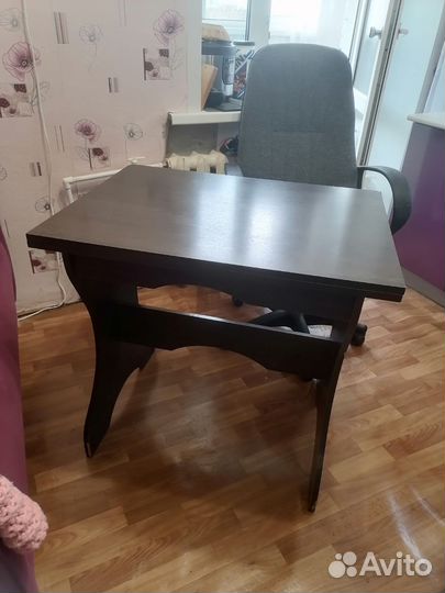 Кухонный стол