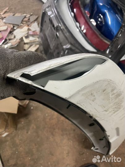 Спойлер крышки багажника Lexus