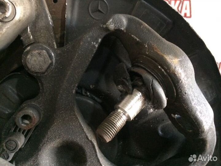Ступица передняя правая Mercedes-Benz Cl-Class