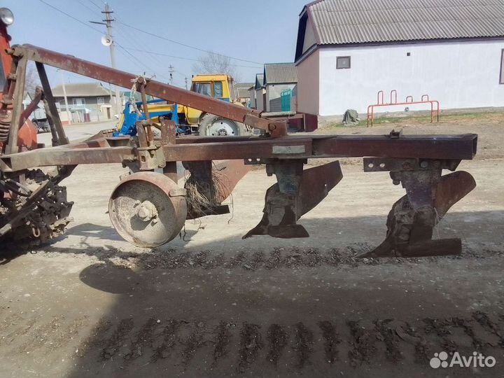 Трактор ВгТЗ ДТ-75, 1997